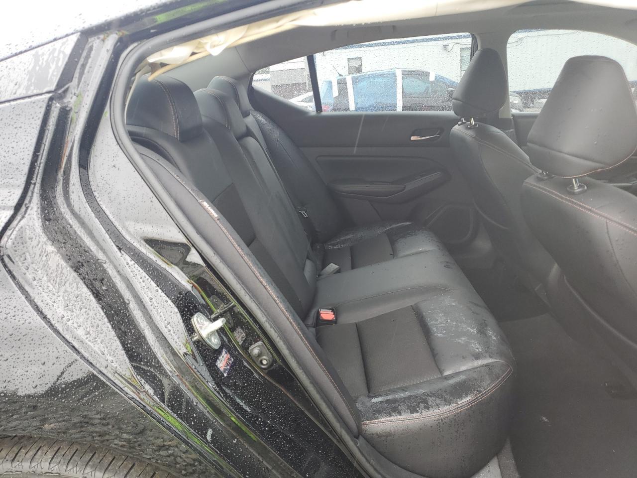 Nissan Altima Sr Image 2