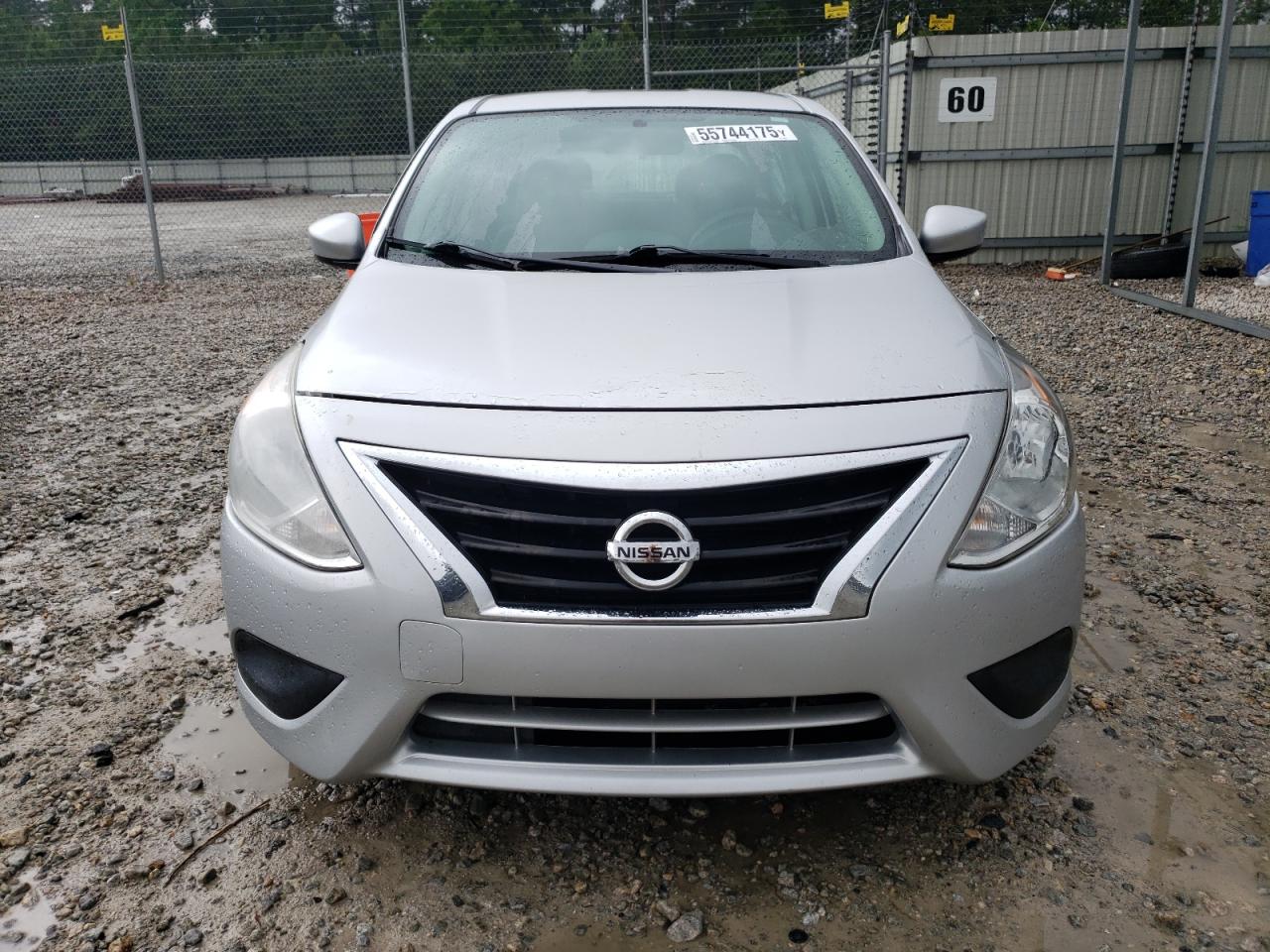 Nissan Versa S Image 12