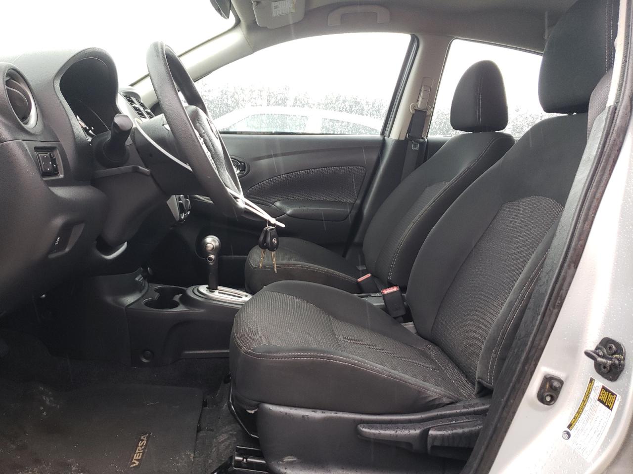 Nissan Versa S Image 8