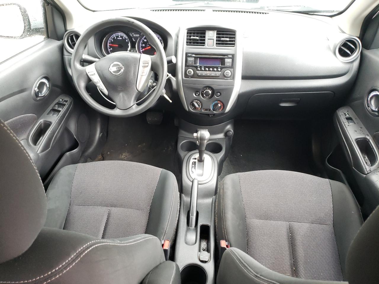 Nissan Versa S Image 5