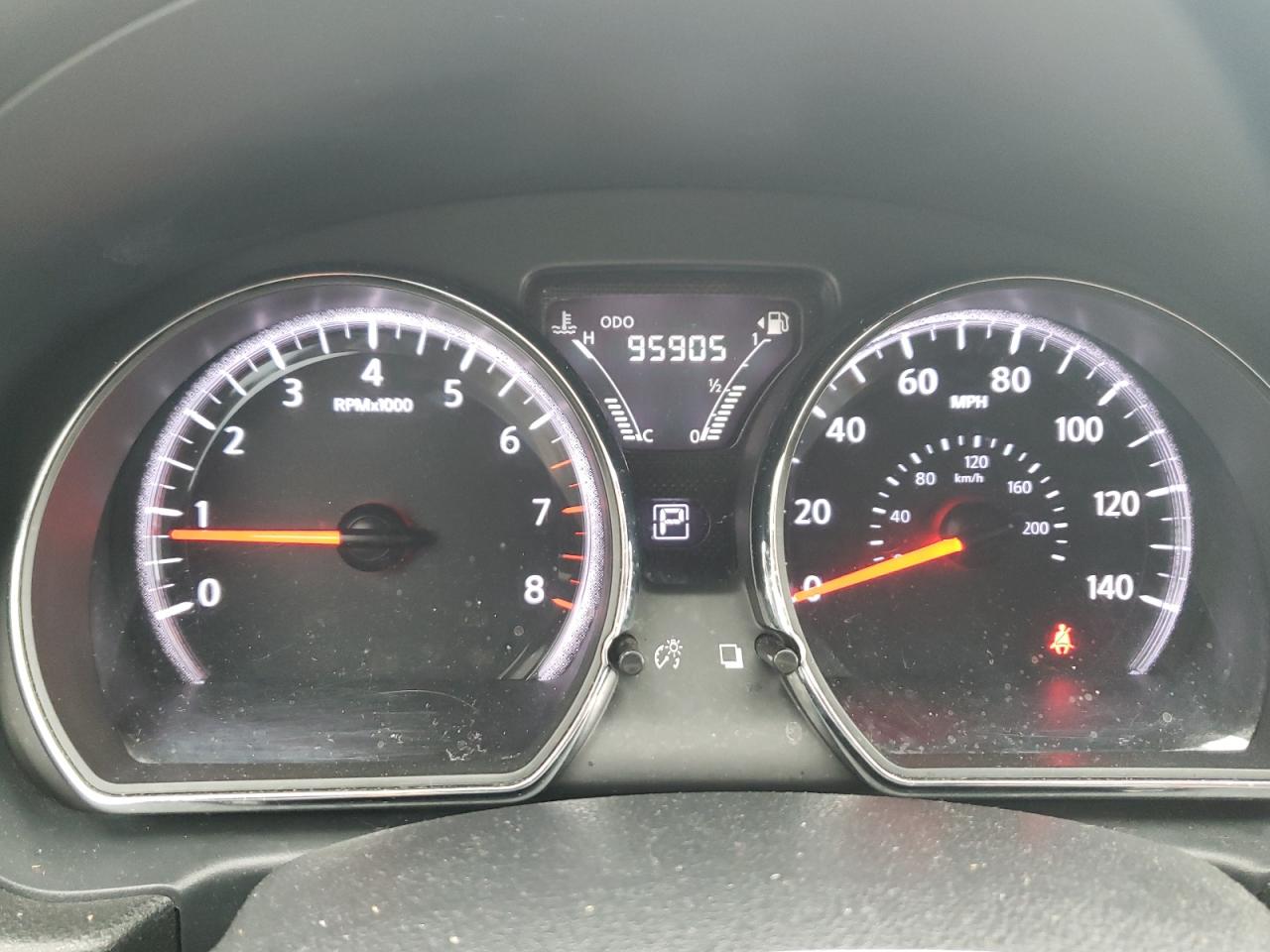 Nissan Versa S Image 2