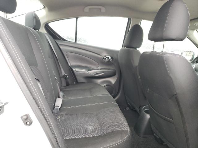 Nissan Versa S Image 9