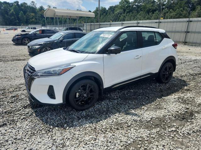  Salvage Nissan Kicks