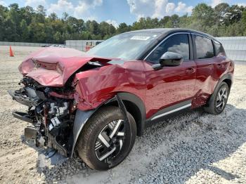 Salvage Nissan Kicks