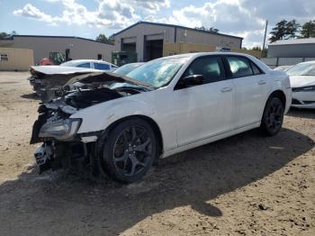  Salvage Chrysler 300