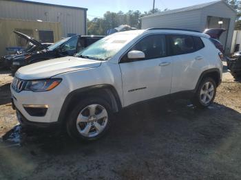  Salvage Jeep Compass