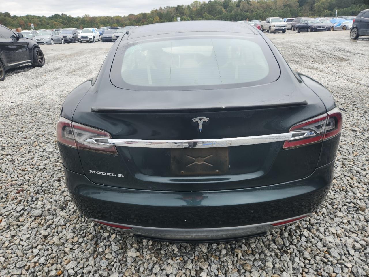 Tesla Model S Image 8