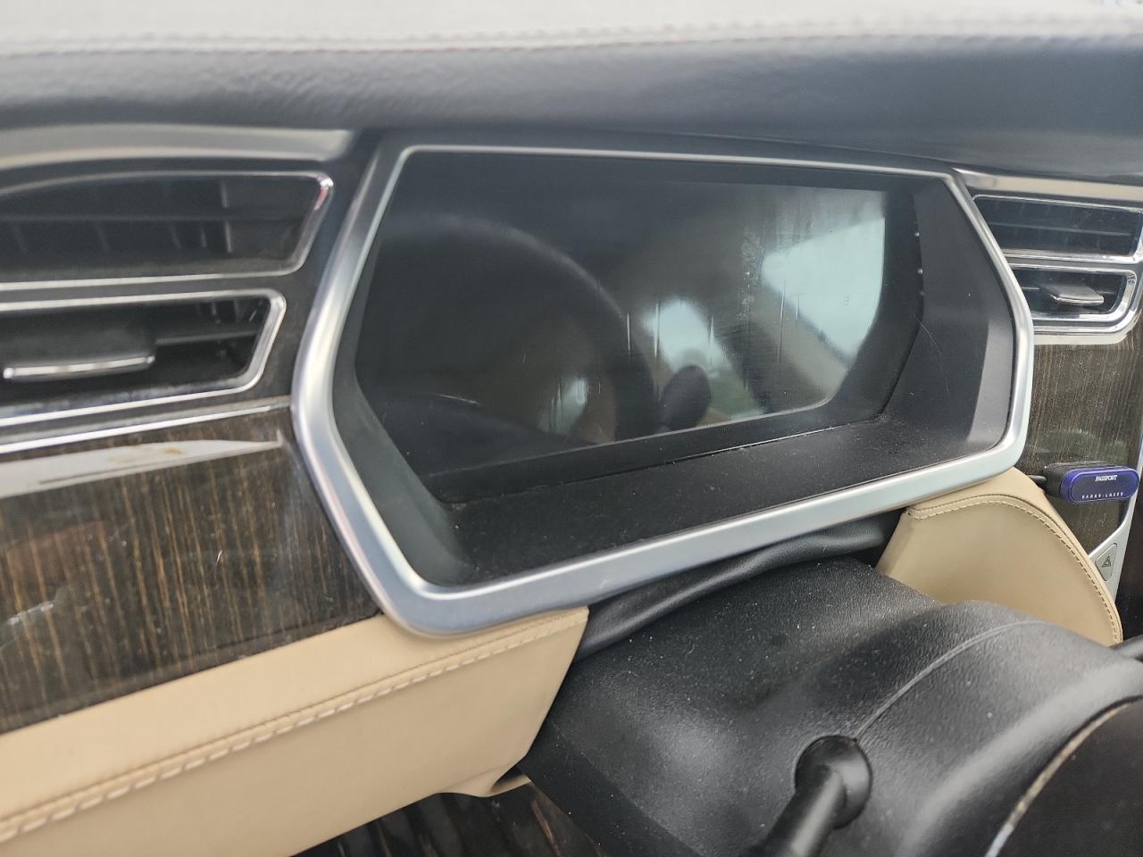 Tesla Model S Image 3