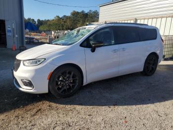  Salvage Chrysler Pacifica