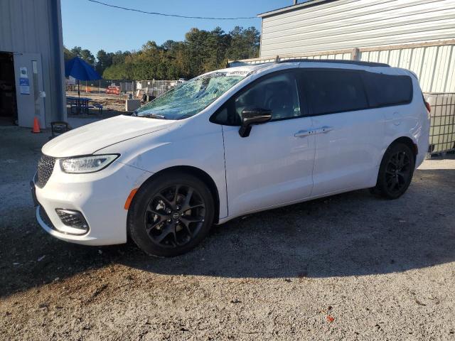  Salvage Chrysler Pacifica