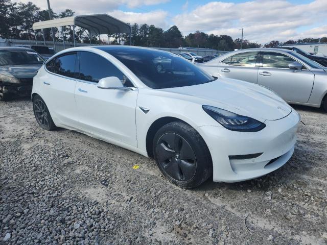 Tesla Model 3 Image 5