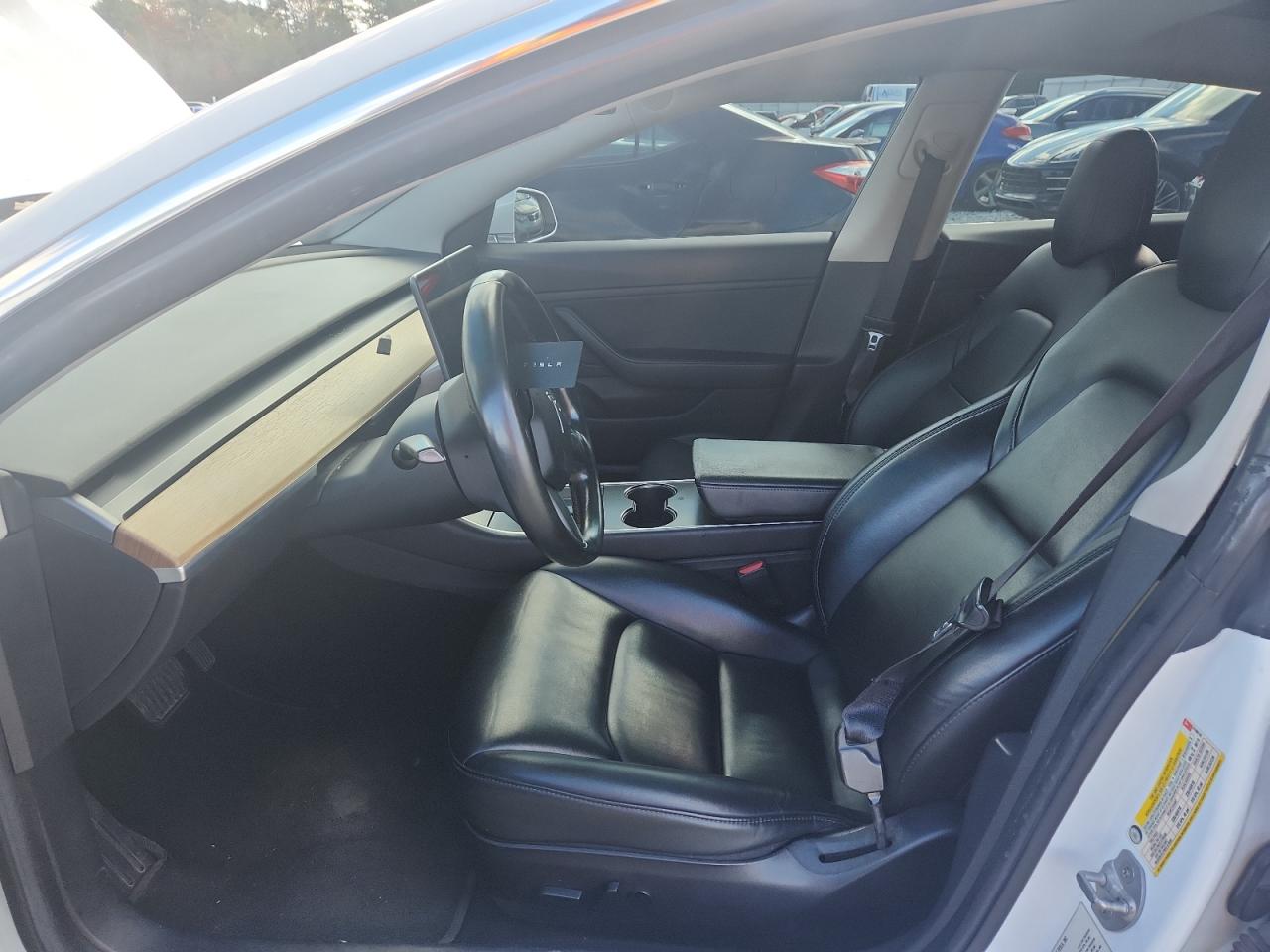 Tesla Model 3 Image 10