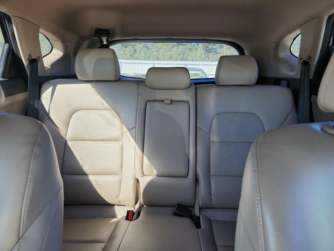 Hyundai TUCSON Limited Image 4