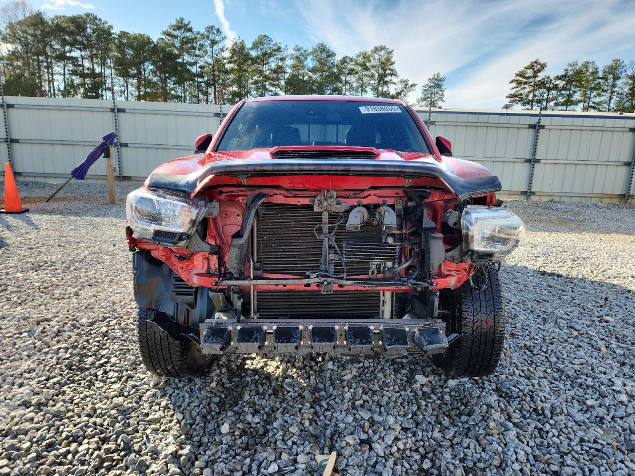 Toyota Tacoma Double Cab Image 3