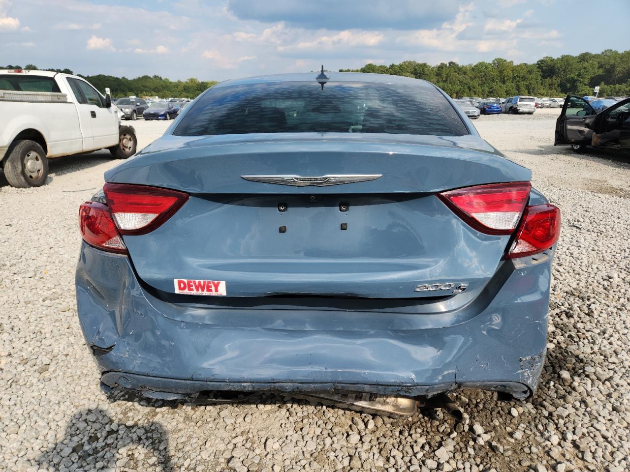 Chrysler 200 S Image 4