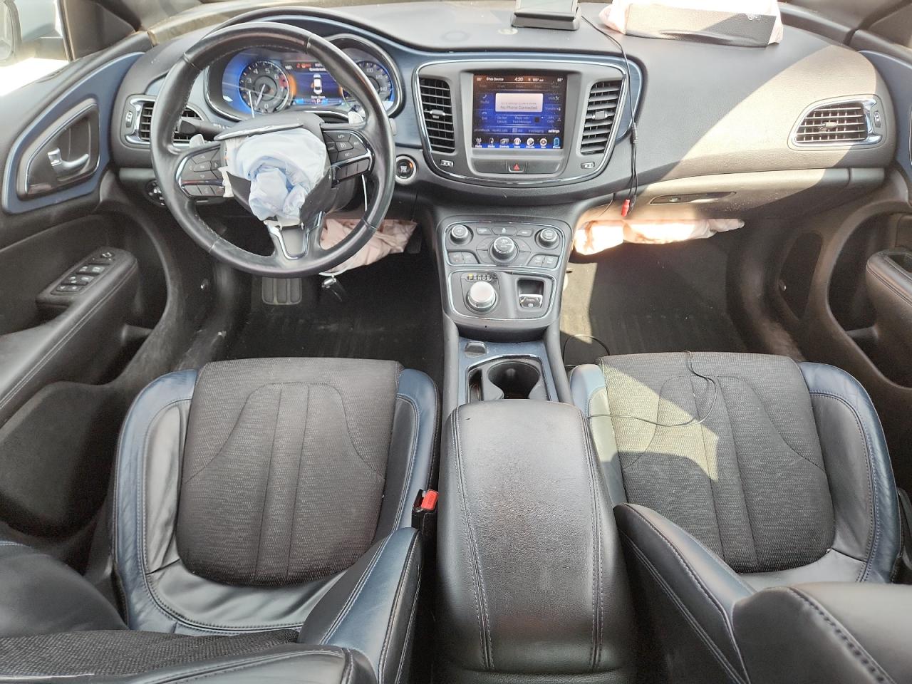 Chrysler 200 S Image 9