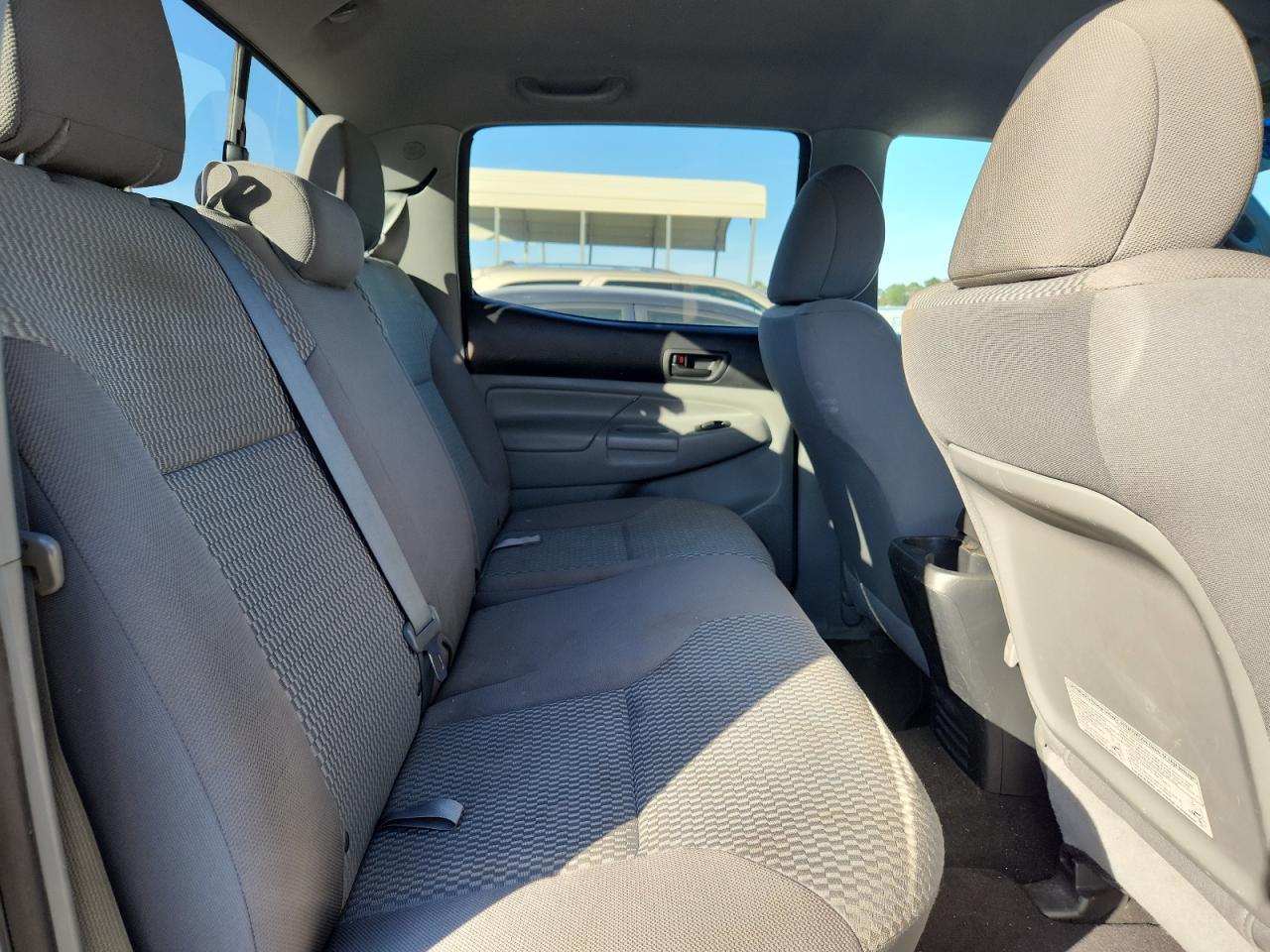 Toyota Tacoma Double Cab Image 11