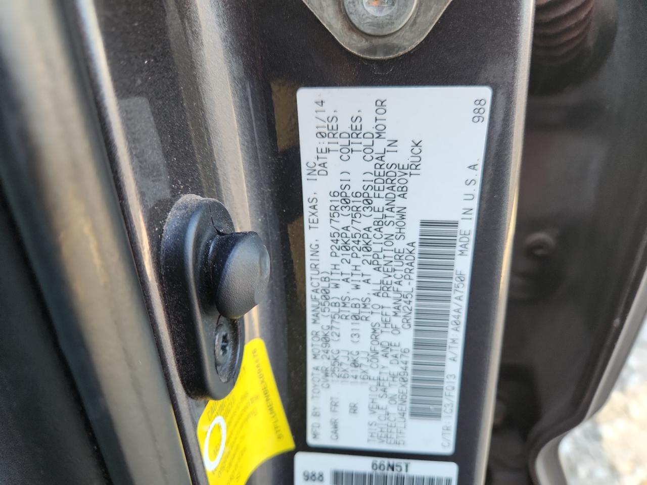 Toyota Tacoma Double Cab Image 3