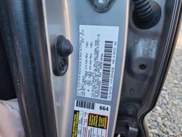 Toyota Tacoma Double Cab Image 11