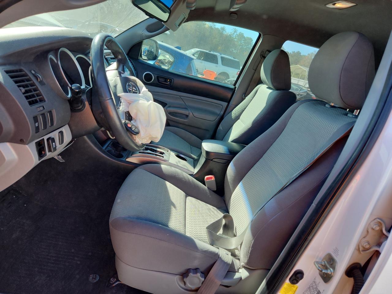 Toyota Tacoma Double Cab Prerunner Image 7