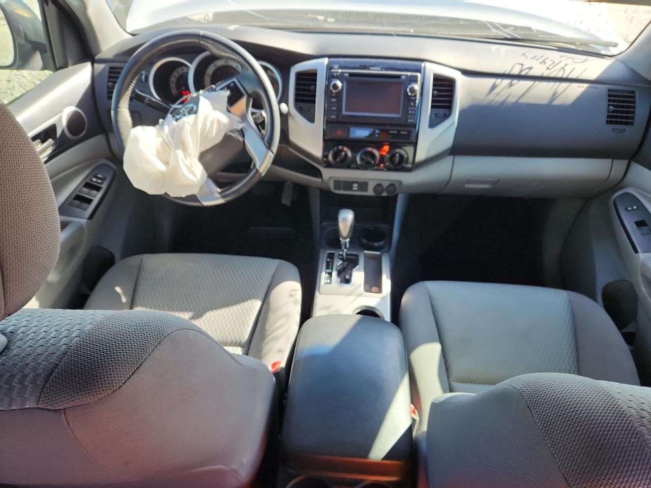 Toyota Tacoma Double Cab Prerunner Image 11