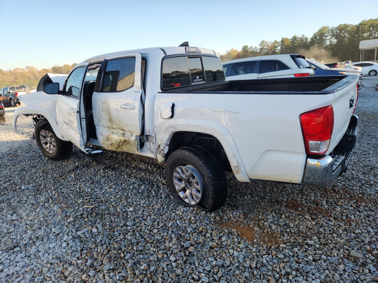Toyota Tacoma Double Cab Image 7