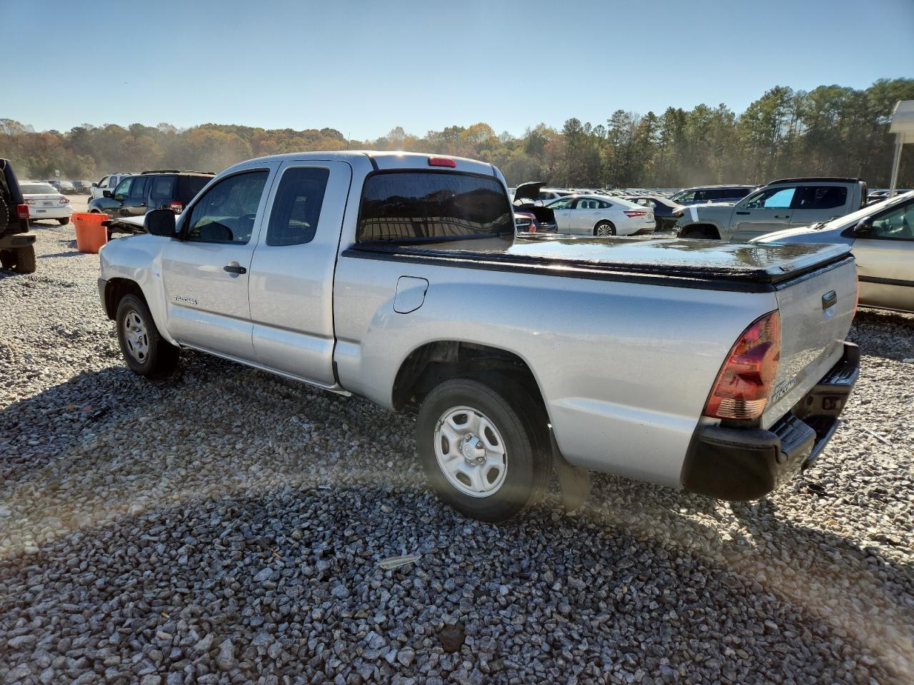 Toyota Tacoma Access Cab Image 3