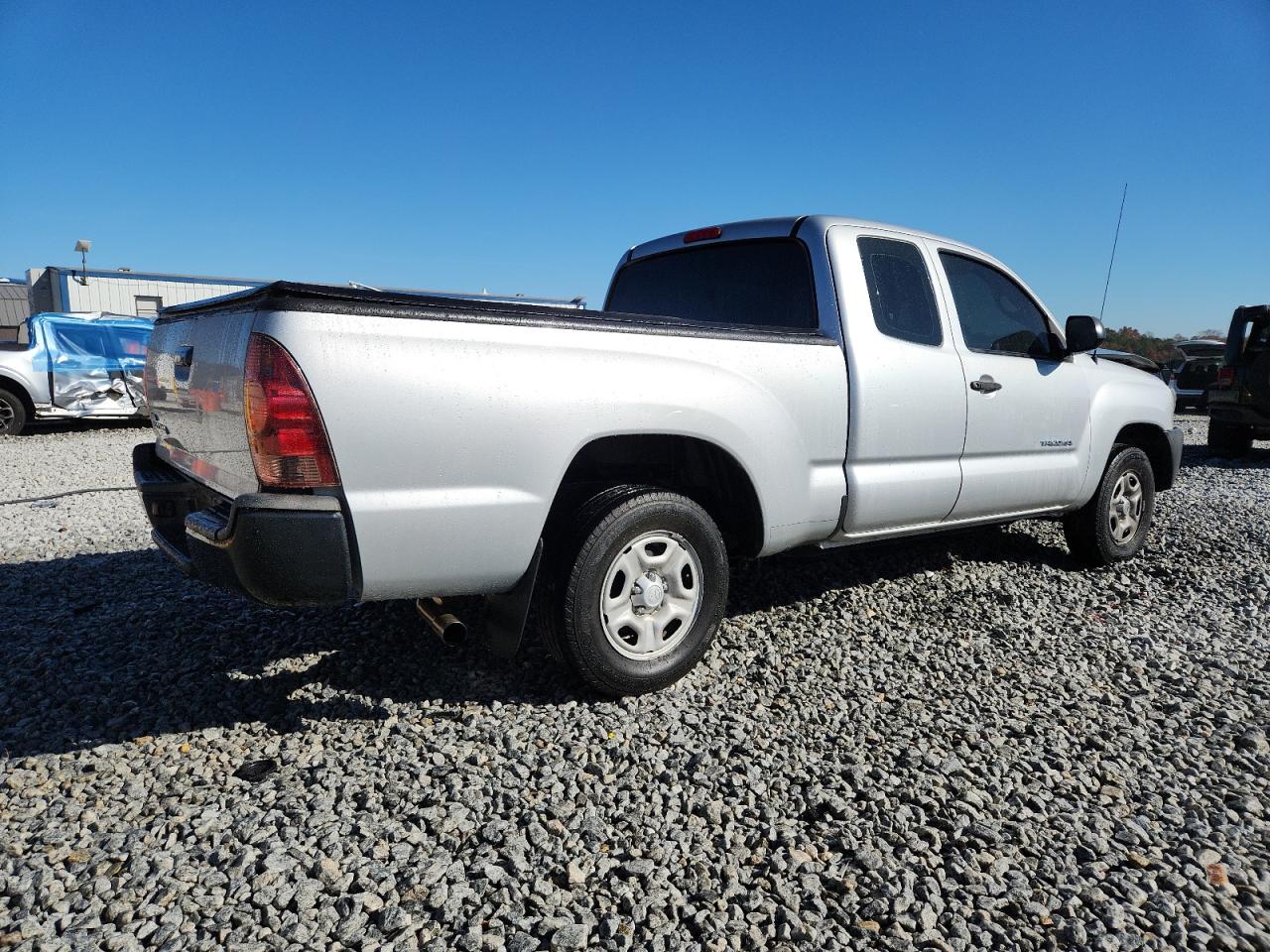 Toyota Tacoma Access Cab Image 11