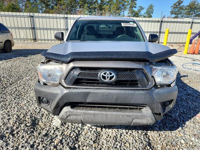 Toyota Tacoma Access Cab Image 12