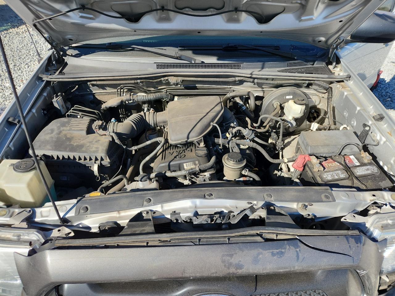 Toyota Tacoma Access Cab Image 4