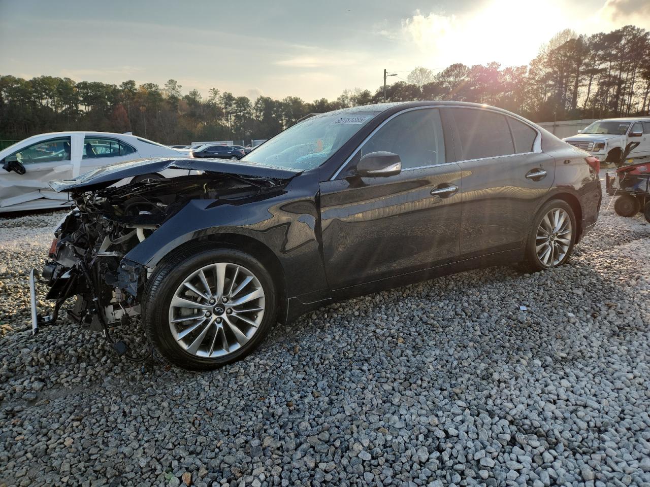 INFINITI Q50 Luxe Image 1