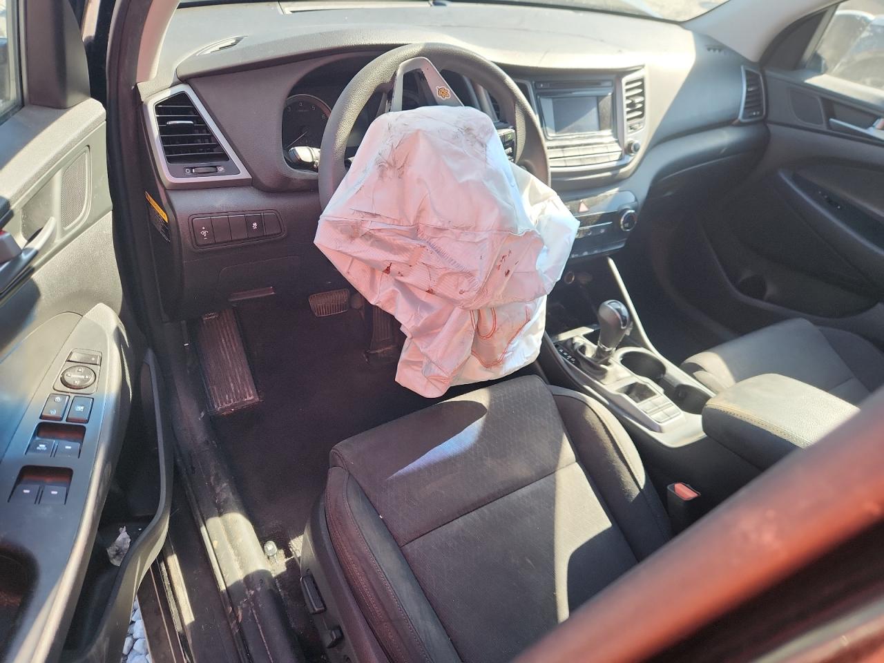 Hyundai TUCSON Limited Image 3