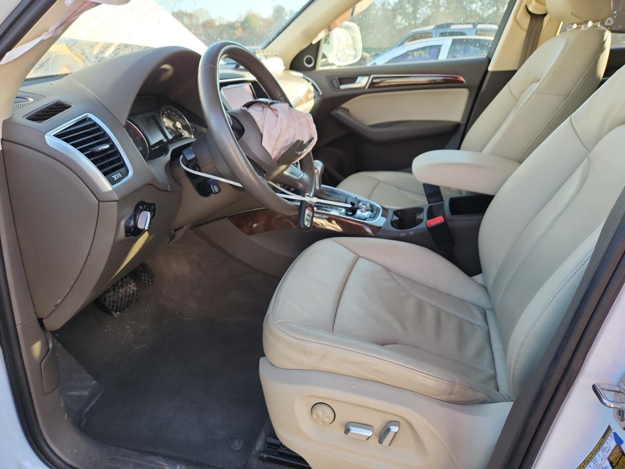 Audi Q5 Premium Plus Image 13