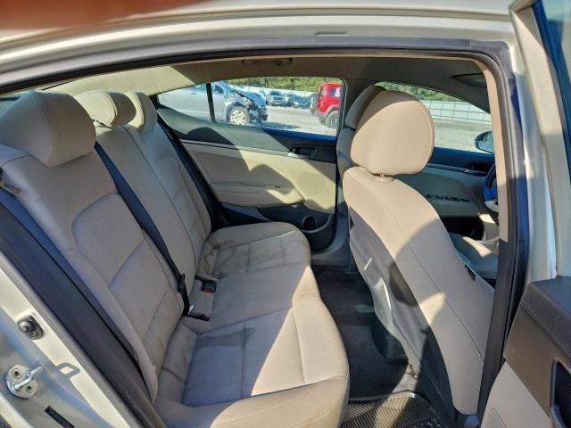 Hyundai ELANTRA Se Image 8