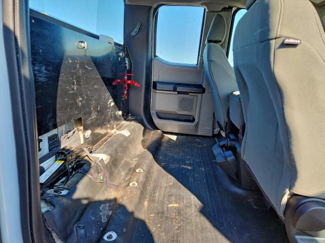 Ford F-150 Super Cab Image 5