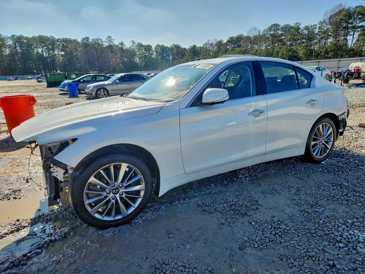 INFINITI Q50 Luxe Image 1