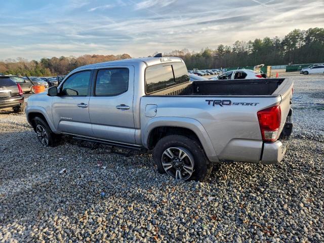 Toyota Tacoma Double Cab Image 5