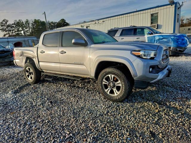 Toyota Tacoma Double Cab Image 7