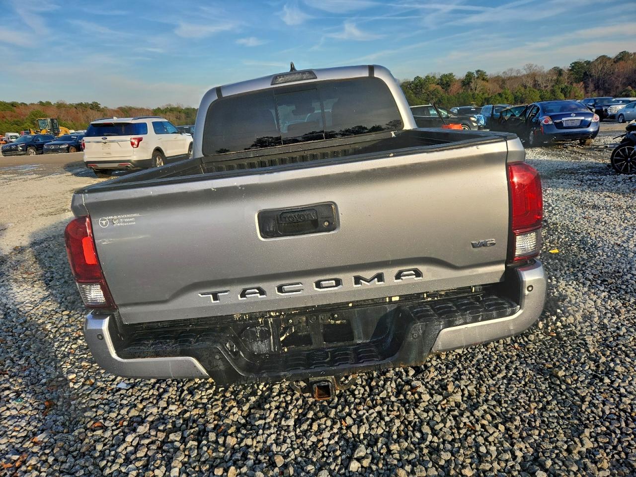 Toyota Tacoma Double Cab Image 4