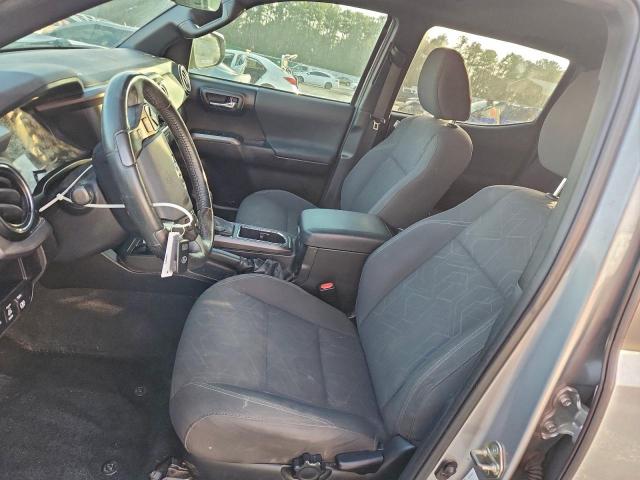 Toyota Tacoma Double Cab Image 2