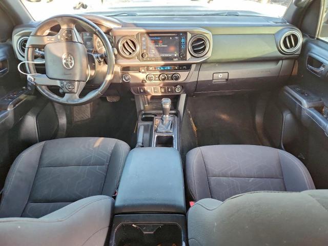 Toyota Tacoma Double Cab Image 3