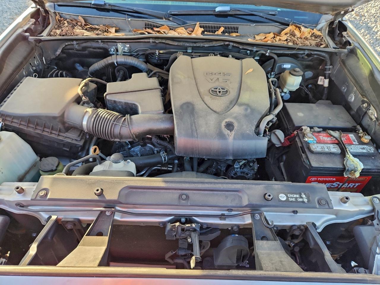 Toyota Tacoma Double Cab Image 12