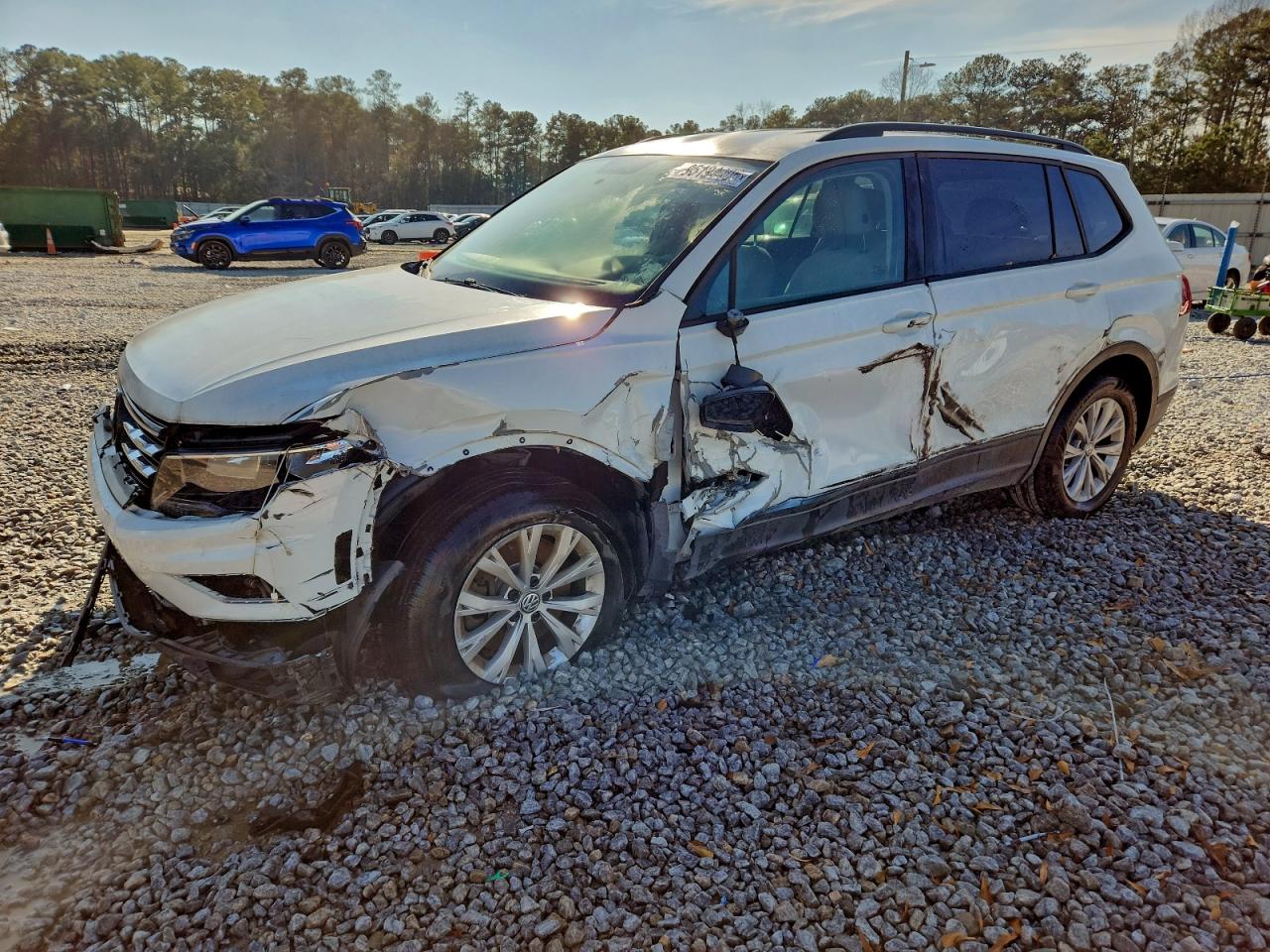 Volkswagen Tiguan S Image 1