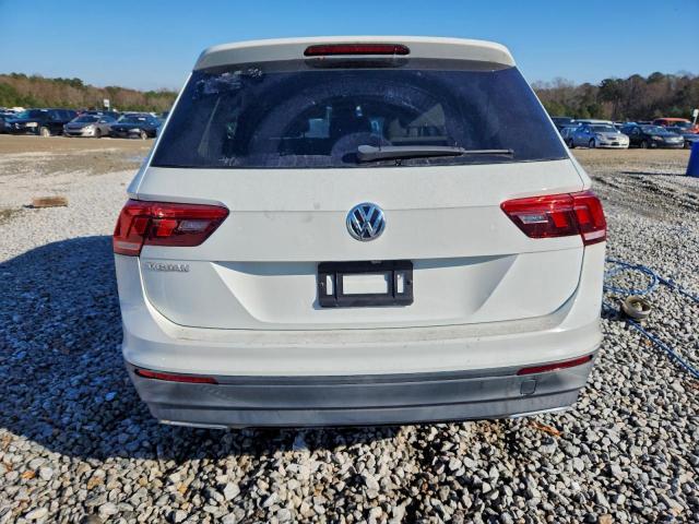 Volkswagen Tiguan S Image 12