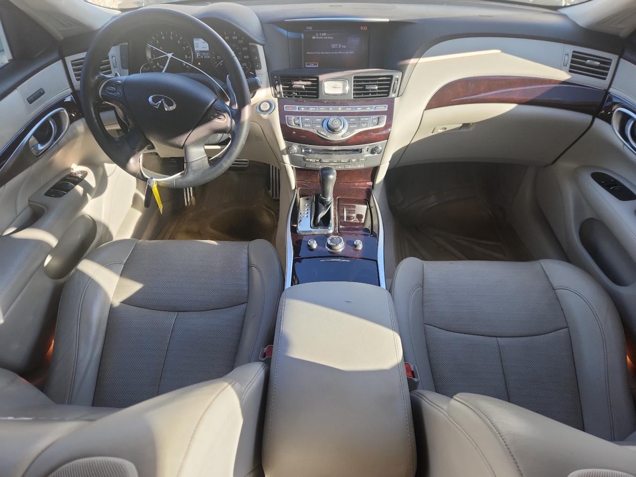 INFINITI M37 Image 11