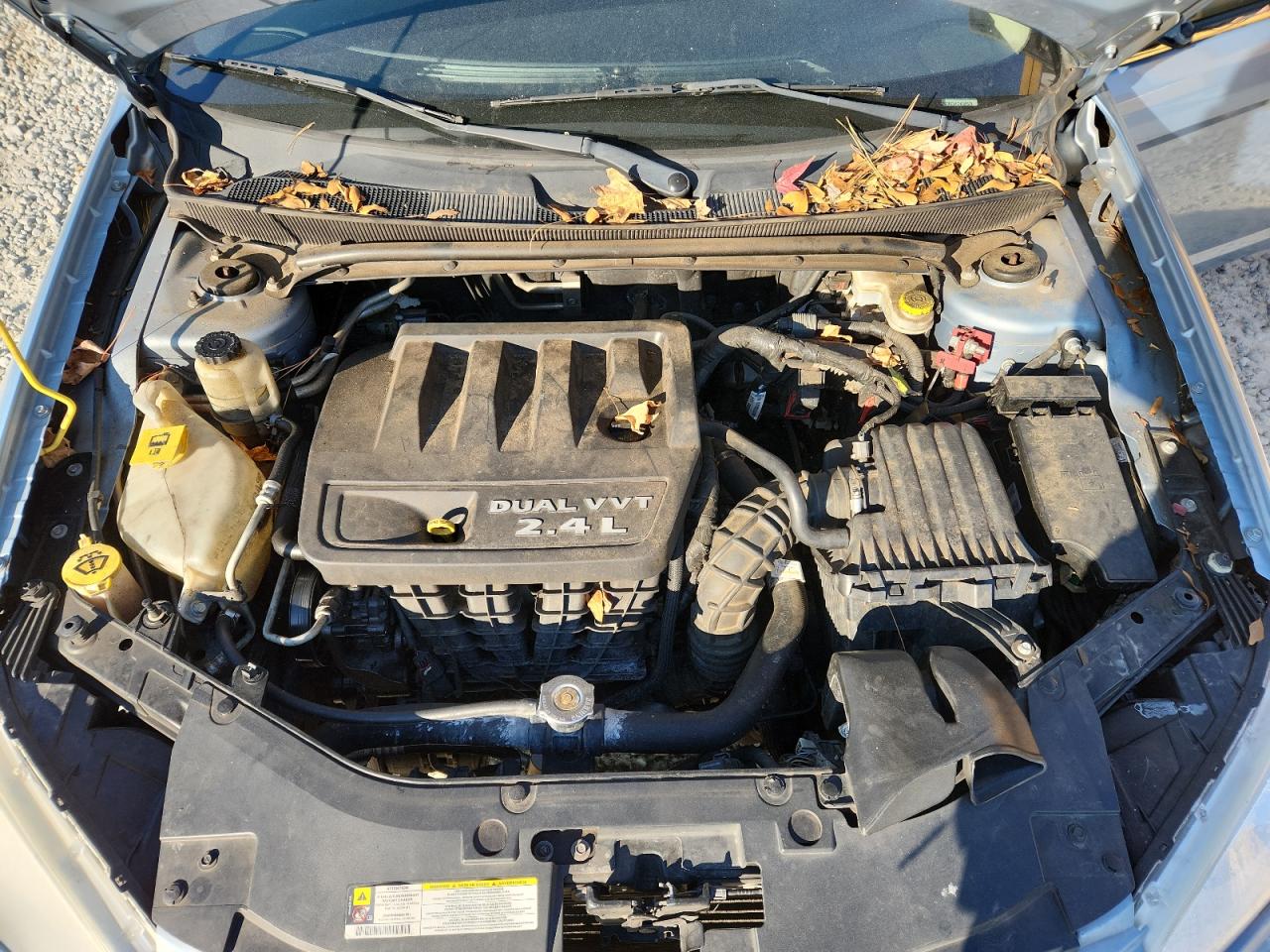 Chrysler 200 Limited Image 9