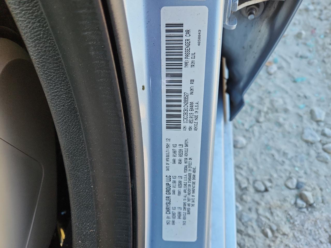 Chrysler 200 Limited Image 6