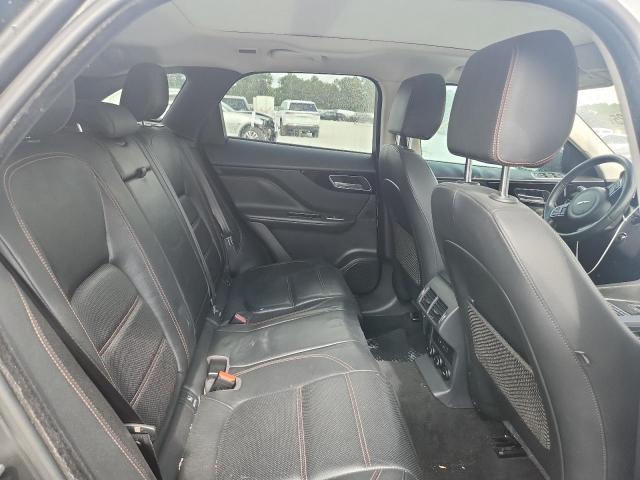 Jaguar F-PACE Prestige Image 7