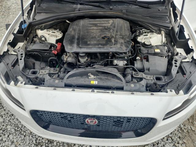 Jaguar F-PACE Prestige Image 11