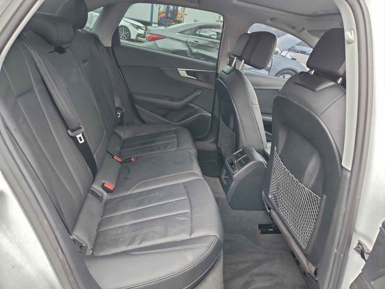 Audi A4 Premium Image 8